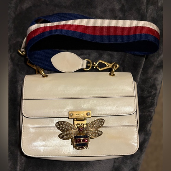 Gucci Queen Margaret Bee Clasp Bag - White/Ivory Calfskin Leather - Model 476542 - Picture 3 of 11